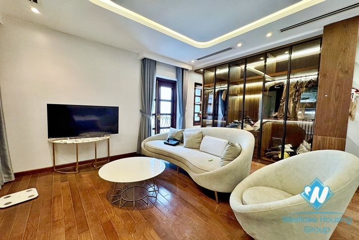 Garden 4 bedrooms house for rent in Tay Ho, Ha Noi